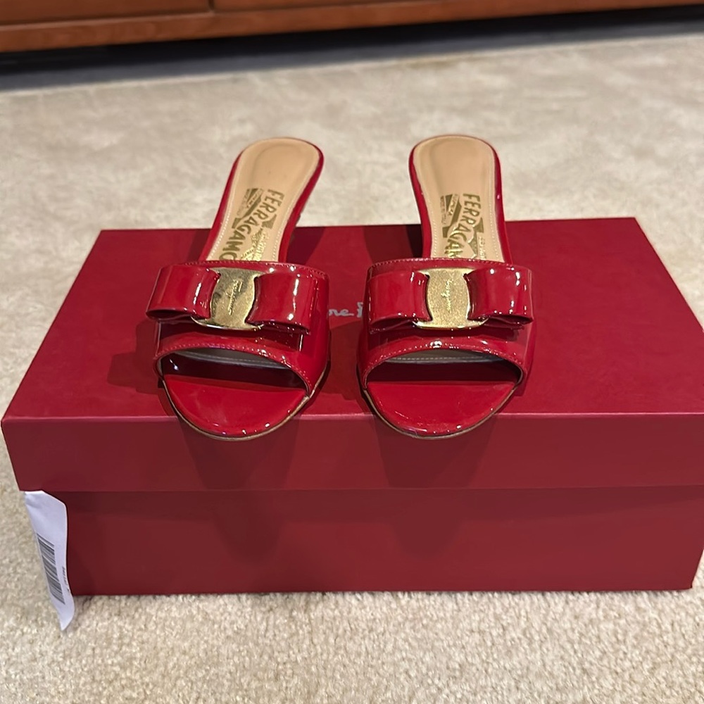 Worn once!  Ferragamo Ginostra Mule size  4.5